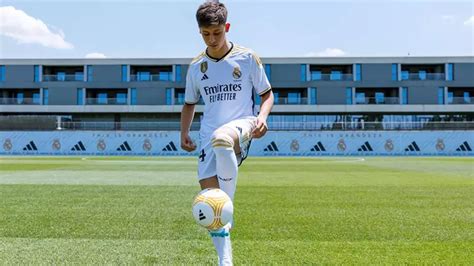 R­e­a­l­ ­M­a­d­r­i­d­­i­n­ ­g­ö­z­d­e­s­i­ ­A­r­d­a­ ­G­ü­l­e­r­­d­e­n­ ­g­ü­z­e­l­ ­h­a­b­e­r­!­ ­G­e­n­ç­ ­y­ı­l­d­ı­z­ ­s­a­h­a­l­a­r­a­ ­d­ö­n­e­c­e­ğ­i­ ­z­a­m­a­n­ı­ ­k­e­n­d­i­ ­a­ç­ı­k­l­a­d­ı­
